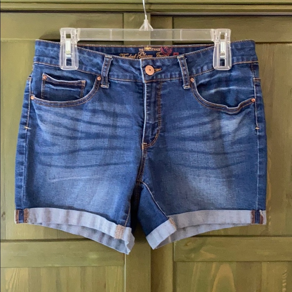 Faded glory jean shorts medium wash size 8